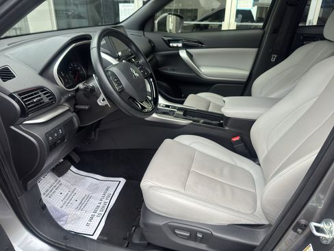 Used 2024 Mitsubishi Eclipse Cross SEL AWD/4WD image 5
