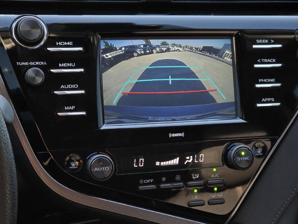 Used 2020 Toyota Camry LE FWD image 21