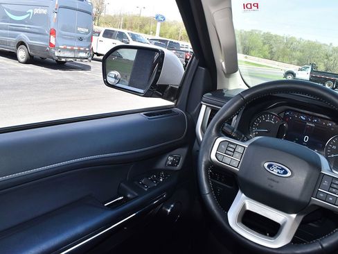 Used 2023 Ford Expedition Max XLT AWD/4WD image 20