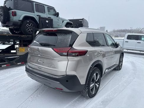 Used 2023 Nissan Rogue SL image 4