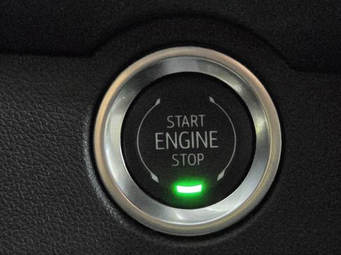 Used 2025 Chevrolet Traverse LT image 31