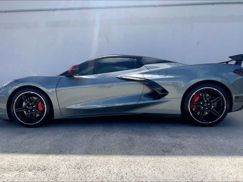 Used 2022 Chevrolet Corvette Stingray Preferred Conv w/ Z51 Performance Package RWD image 3