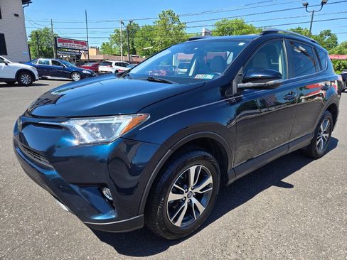 Used 2017 Toyota RAV4 XLE AWD/4WD image 10