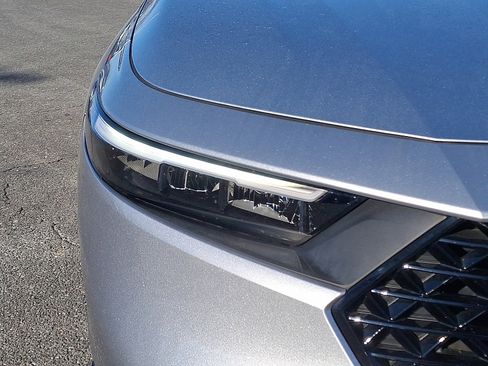 Used 2024 Honda Accord Sport image 9