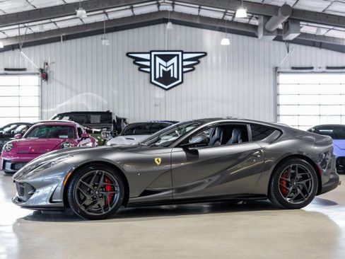 Used 2019 Ferrari 812 Superfast image 1