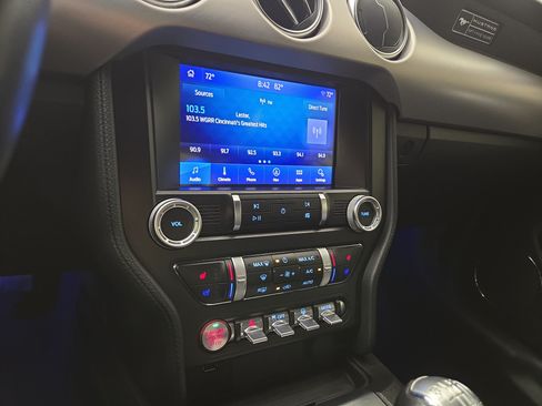 Used 2020 Ford Mustang GT Premium w/ Black Accent Package RWD image 22