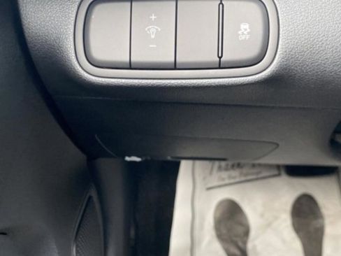 New 2026 Hyundai Venue SE image 33