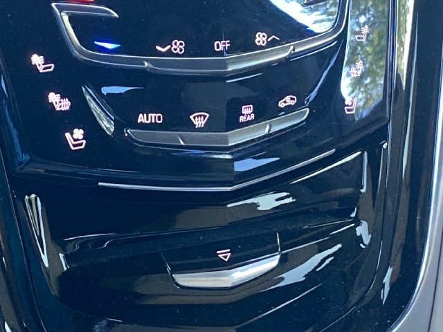 Used 2019 Cadillac Escalade Platinum AWD/4WD image 28