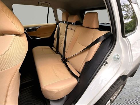 Certified 2023 Toyota RAV4 LE FWD image 21