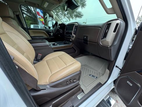 Used 2018 GMC Sierra 3500 Denali w/ Duramax Plus Package image 14