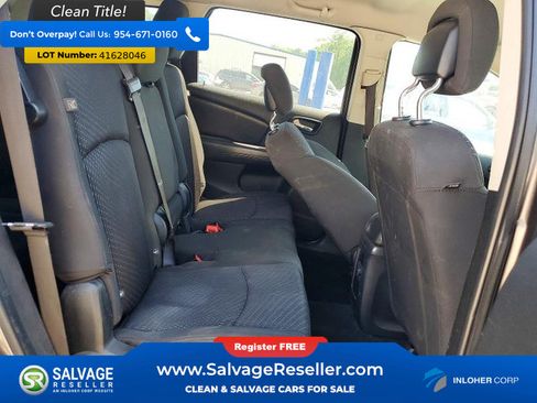 Used 2018 Dodge Journey SE w/ Connectivity Group FWD image 15