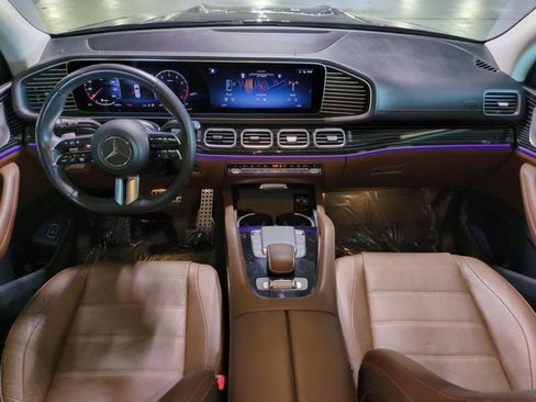 Used 2024 Mercedes-Benz GLS 580 4MATIC image 16