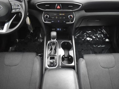 Used 2019 Hyundai Santa Fe SE image 12