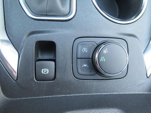Used 2023 Chevrolet Traverse LS w/ Safety Package FWD image 11