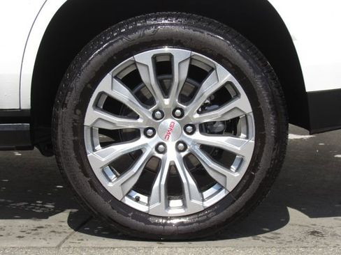 Used 2023 GMC Yukon Denali w/ Denali Reserve Package AWD/4WD image 42