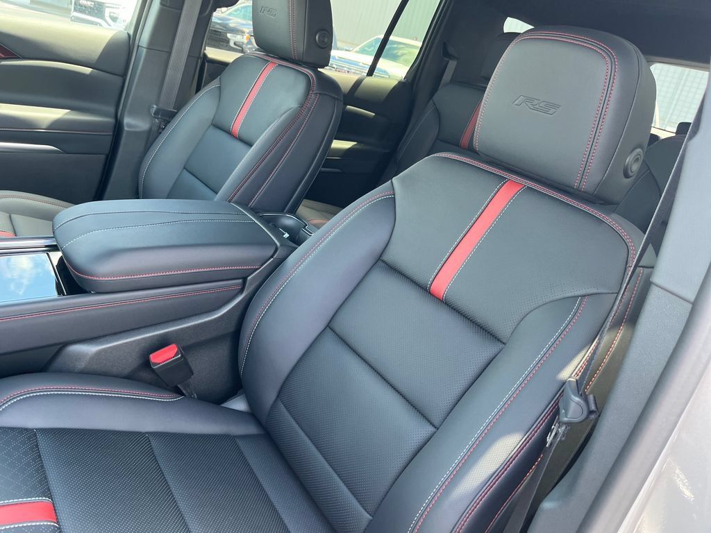 New 2026 Chevrolet Traverse RS AWD/4WD image 12