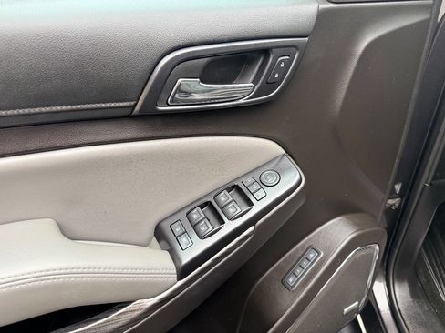 Used 2017 Chevrolet Tahoe LT w/ LT Signature Package image 17