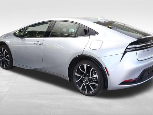 Certified 2024 Toyota Prius Prime FWD image 11