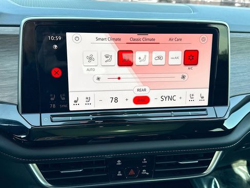 Used 2025 Volkswagen Atlas SEL Premium R-Line image 36