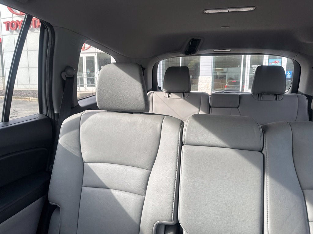 Used 2017 Honda Pilot EX-L image 8