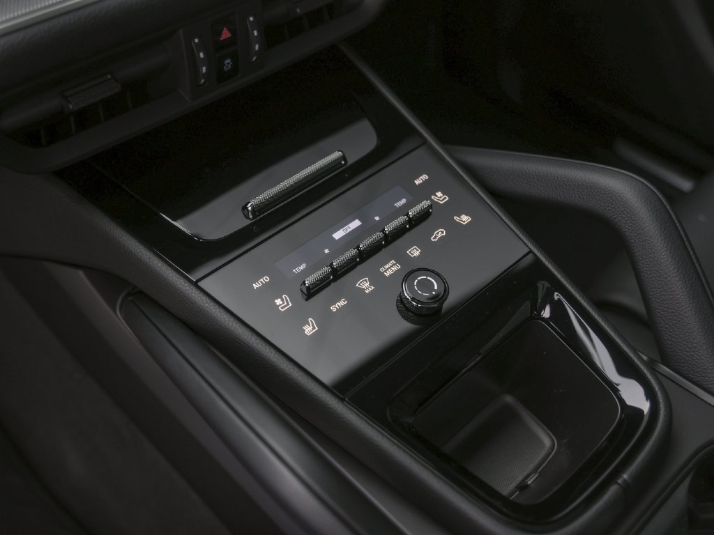 Certified 2026 Porsche Cayenne AWD/4WD image 27