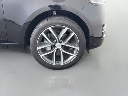 Certified 2024 Land Rover Range Rover SE AWD/4WD image 34