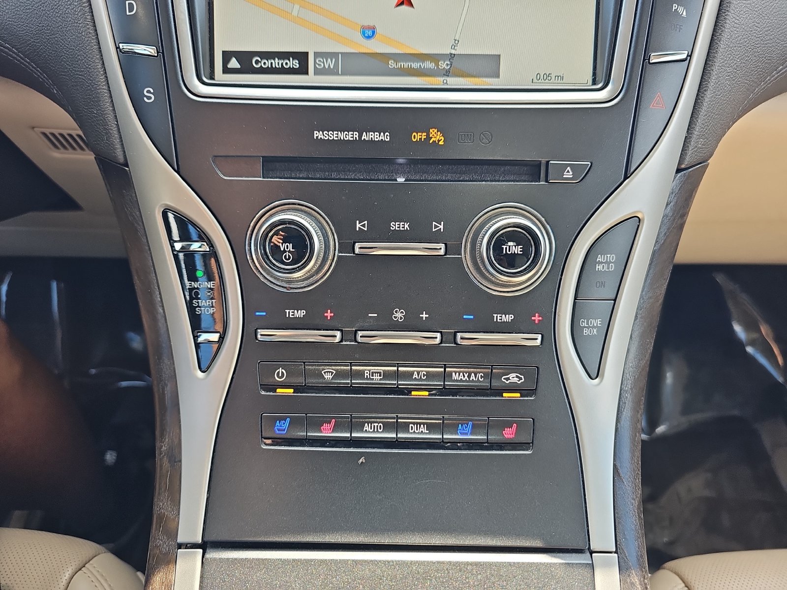 Used 2017 Lincoln MKX Reserve AWD/4WD image 24