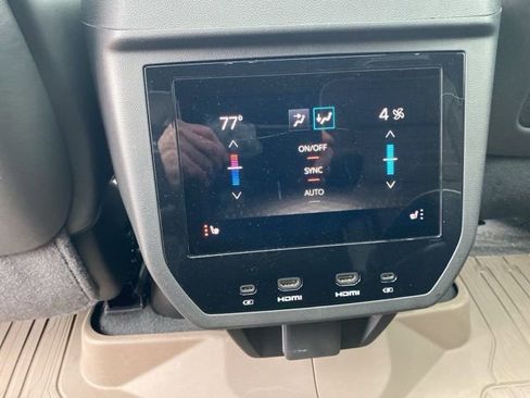 Used 2025 GMC Yukon XL Denali Ultimate w/ LPO, Floor Liner Package AWD/4WD image 33