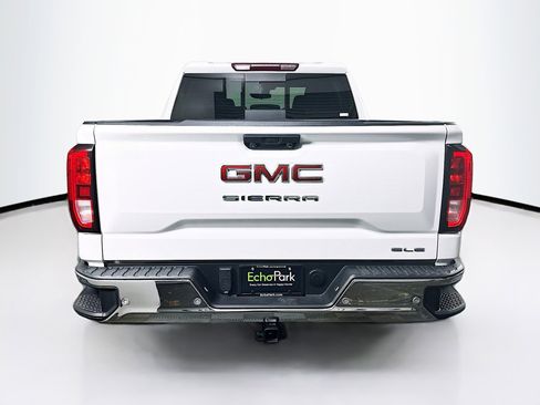 Used 2024 GMC Sierra 1500 SLE w/ Preferred Package image 7