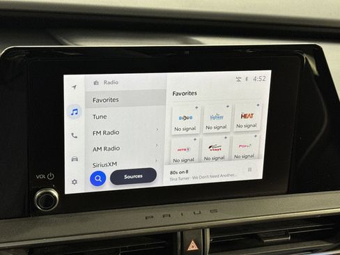 Used 2024 Toyota Prius XLE image 22