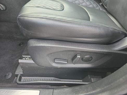 Used 2023 Ford Edge Titanium w/ Equipment Group 301A image 12