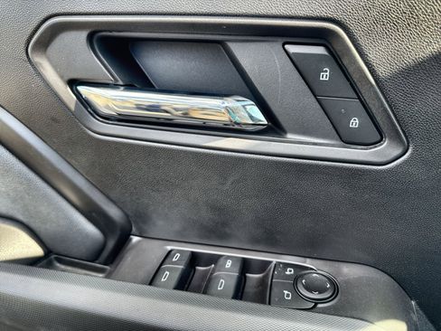 New 2025 GMC Canyon Elevation w/ Convenience Package image 15