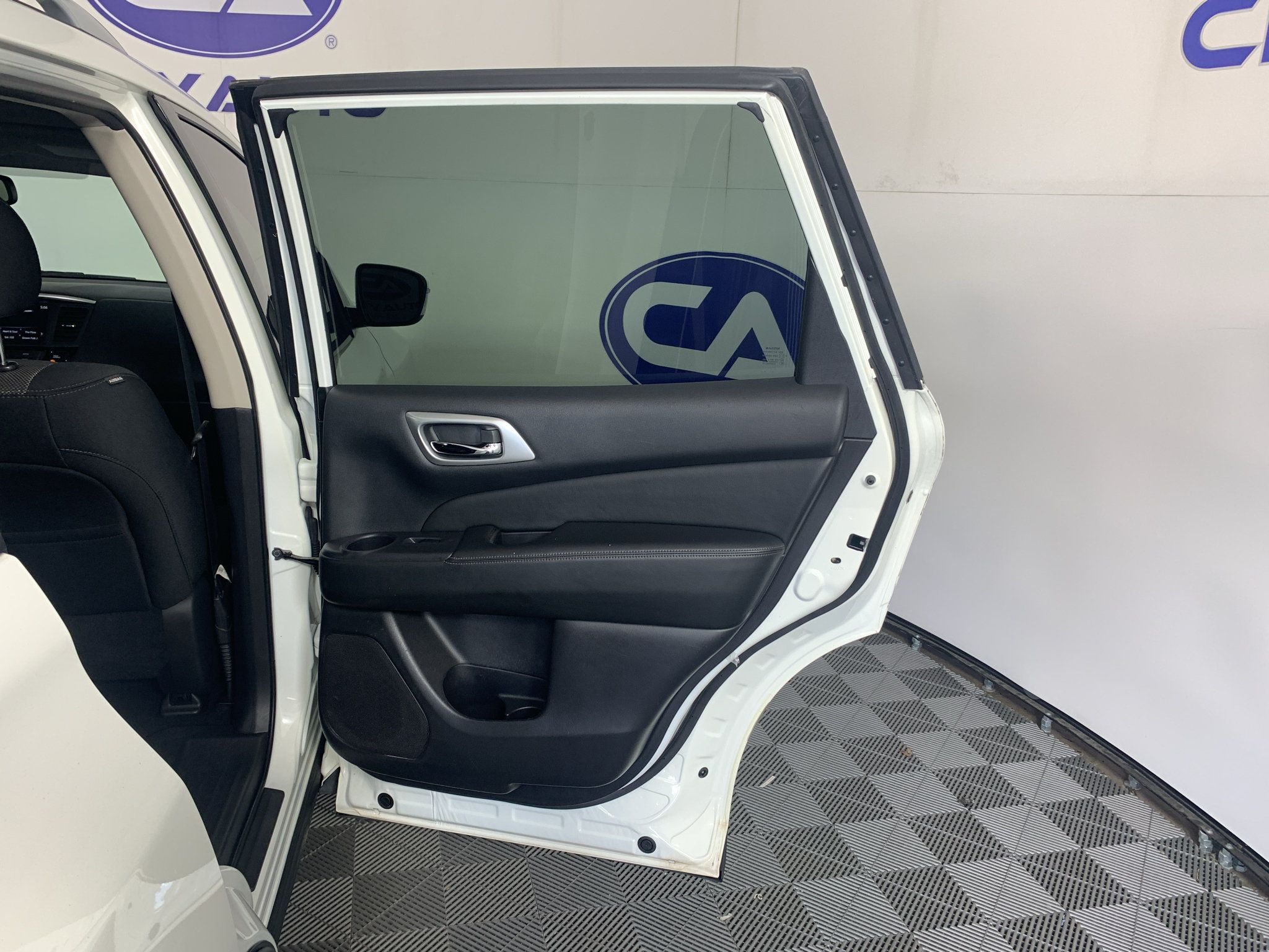 Used 2019 Nissan Pathfinder SV w/ Cargo Package FWD image 34