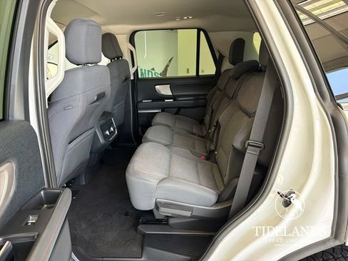 Certified 2025 Ford Expedition Active RWD image 30