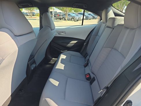 Used 2026 Toyota Corolla SE FWD image 11