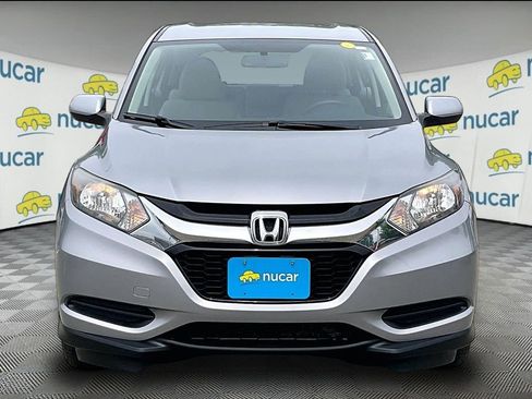 Used 2017 Honda HR-V LX image 2