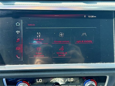 Used 2021 Audi Q3 2.0T Premium image 14