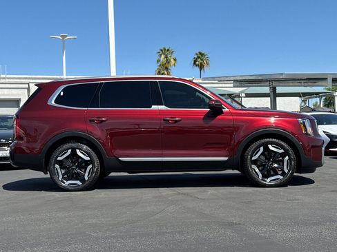 Used 2024 Kia Telluride S w/ S Sunroof Package AWD/4WD image 2