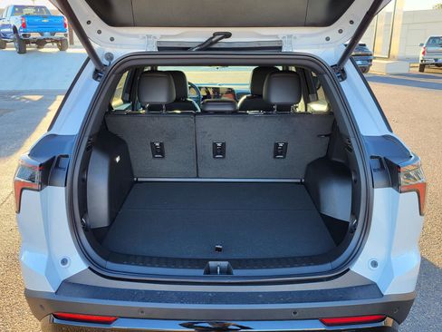 New 2026 Chevrolet Equinox RS image 12