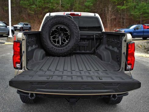 Used 2024 Chevrolet Colorado ZR2 w/ ZR2 Bison Edition image 12