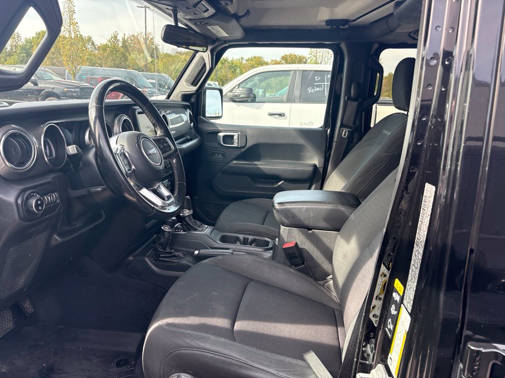 Used 2020 Jeep Gladiator Overland AWD/4WD image 18