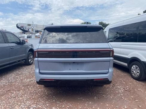 Used 2025 Lincoln Navigator L Reserve w/ Jet Appearance Package AWD/4WD image 4