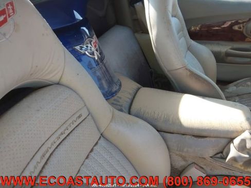 Used 2004 Chevrolet Corvette w/ Preferred Equipment Group image 11