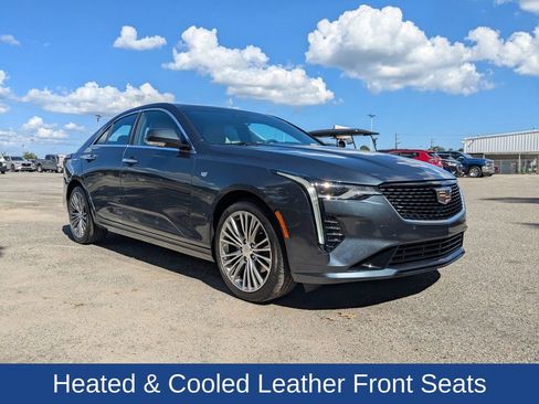 Used 2022 Cadillac CT4 Premium Luxury image 2