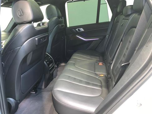 Used 2022 BMW X5 xDrive40i w/ Premium Package image 52