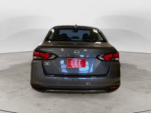 New 2025 Nissan Versa SR w/ Trunk Package FWD image 4