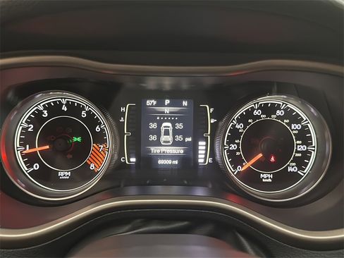 Used 2014 Jeep Cherokee Latitude w/ Comfort/Convenience Group image 16