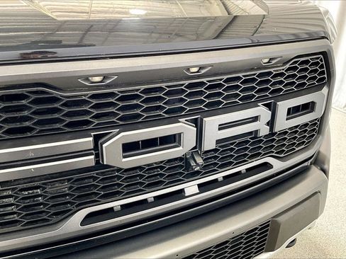 Used 2019 Ford F150 Raptor w/ Equipment Group 802A Luxury image 7