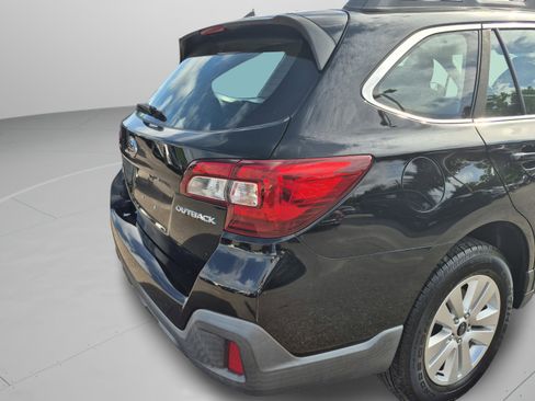 Used 2019 Subaru Outback 2.5i AWD/4WD image 31