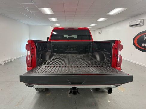 Used 2024 Chevrolet Silverado 2500 LT image 9